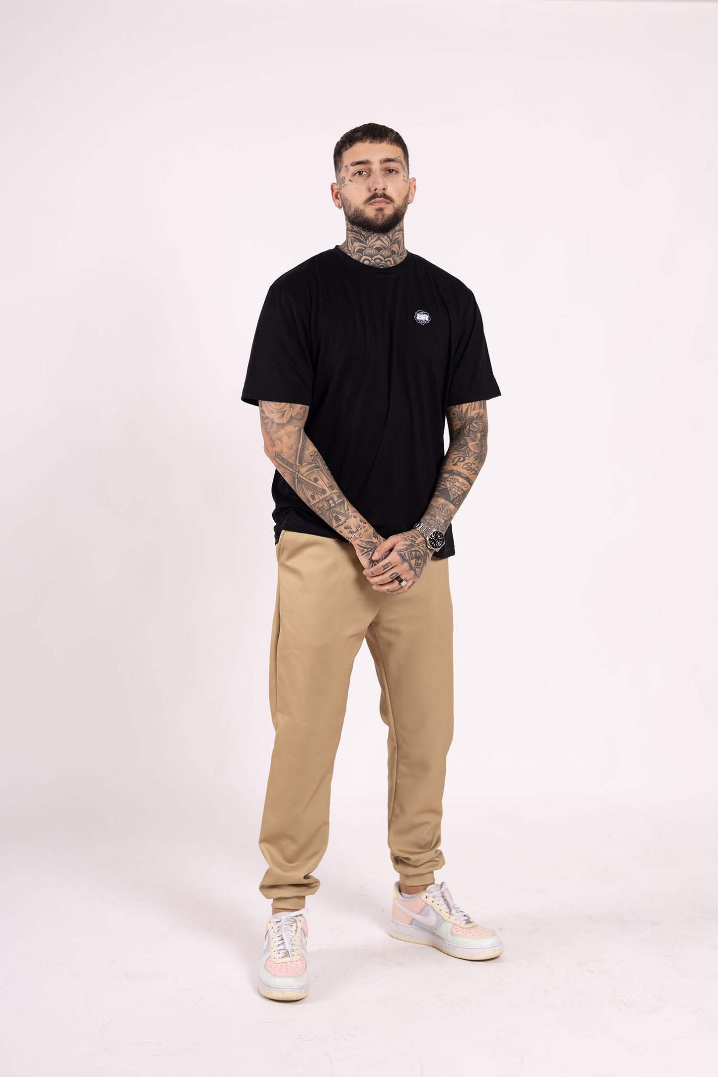 ROZERTYS RR PLAIN BLACK TEE